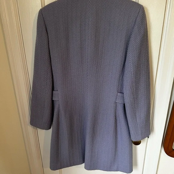 Isabella Demarco Sophisticated Purple Trench Coat with Minimalist Design - Picture 6 of 6